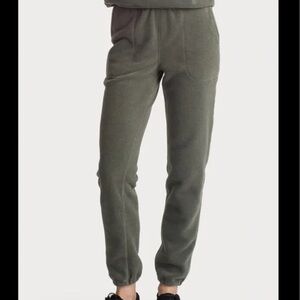 KIT AND ACE green chill out fleece jogger